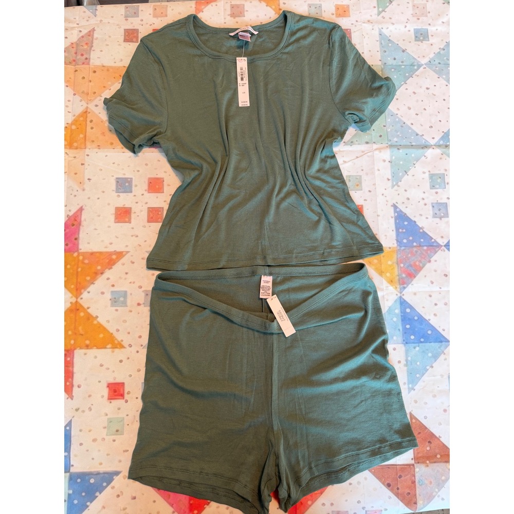 Victorias Secret Ribbed Pajama Set Short Sleeve Top and Shorts Green L NWT